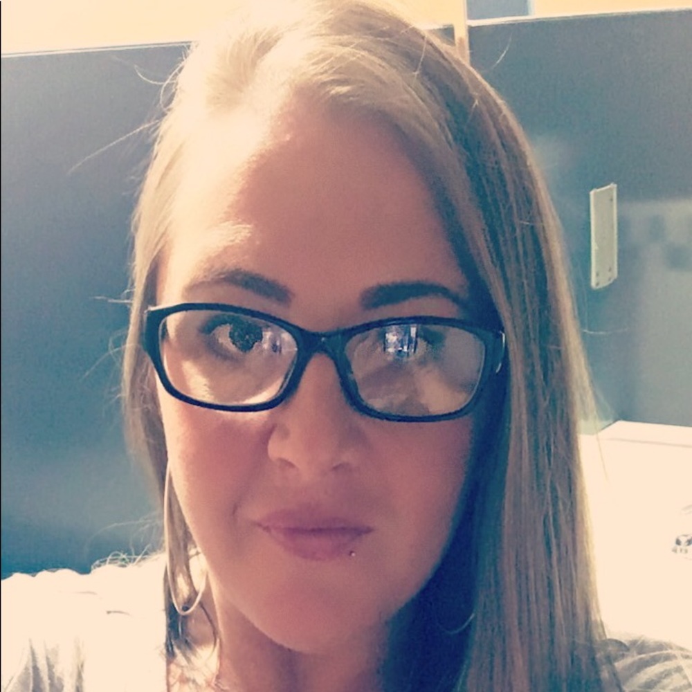 Meet your Posher, Amber